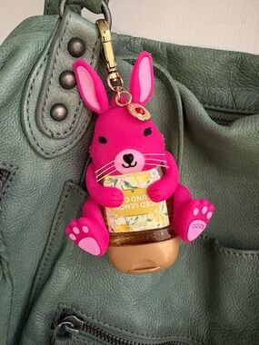 Bath & Body Works Rare 2023 Lunar New Year Pink Rabbit Pocketbac 🔥 New w/tags